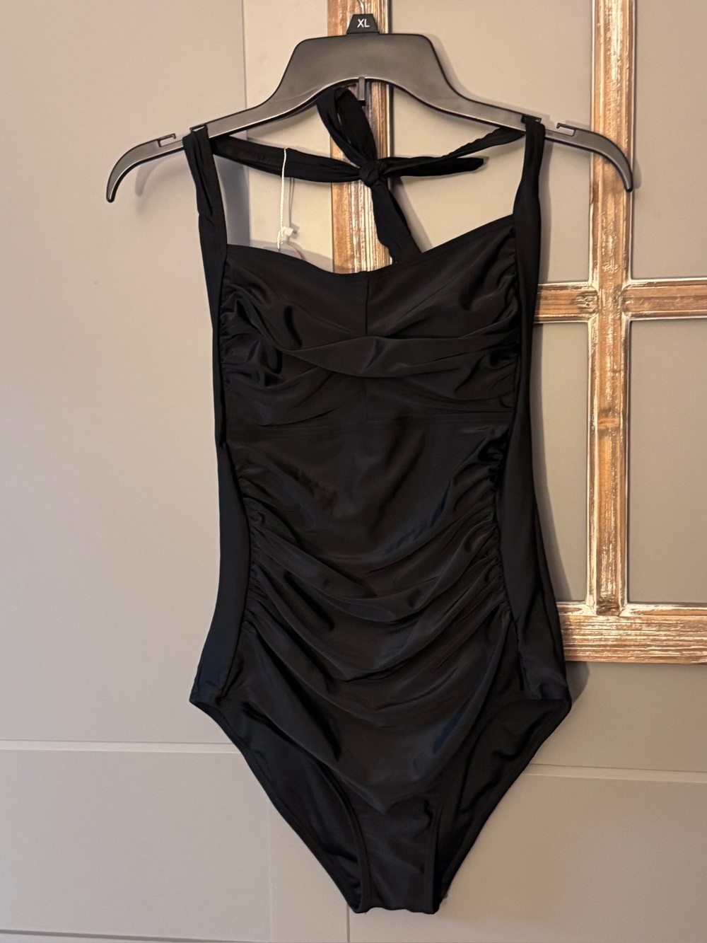 Smismivo Black Garment with Branded Tag
